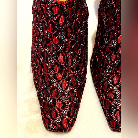 NWOT Gwen Stefani Collection Ruby Red Lace and Sequin Shoes - Picture 5 of 9